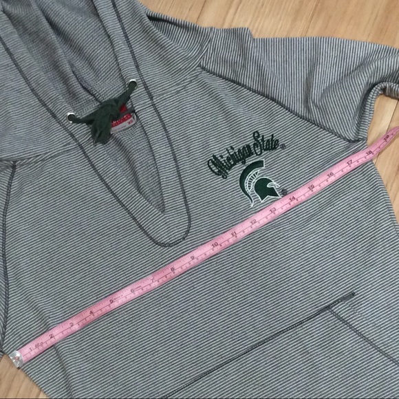 Colosseum Michigan State Embroidered Sweatshirt - Picture 6 of 7